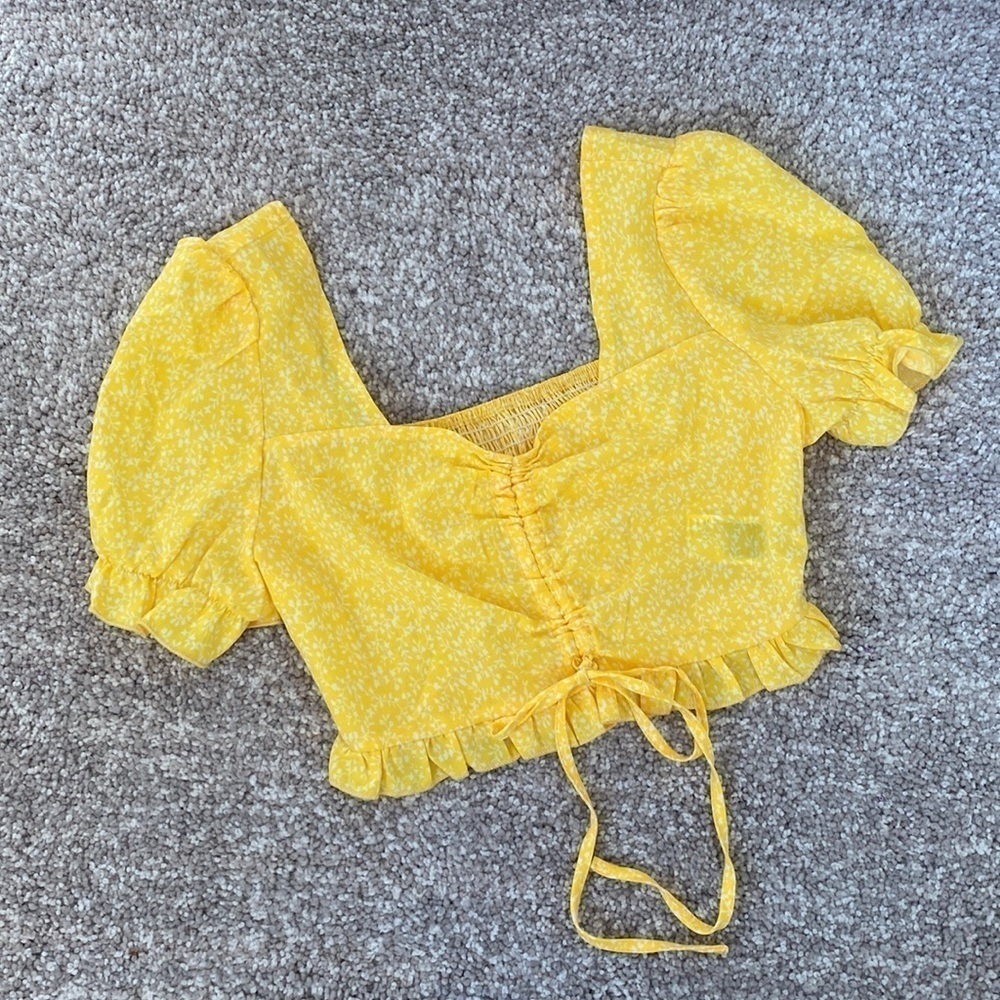 Cute summer crop top, bright, yellow, new unworn